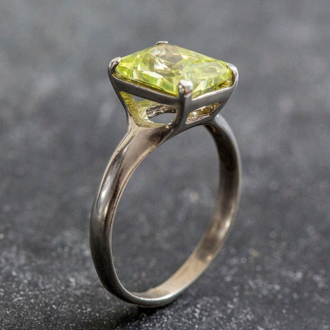 Green Diamond Ring, Lime Green Ring, Solitaire Ring, Green Rectangle Ring, Promise Ring, Statement Ring, Vintage Ring, Solid Silver Ring