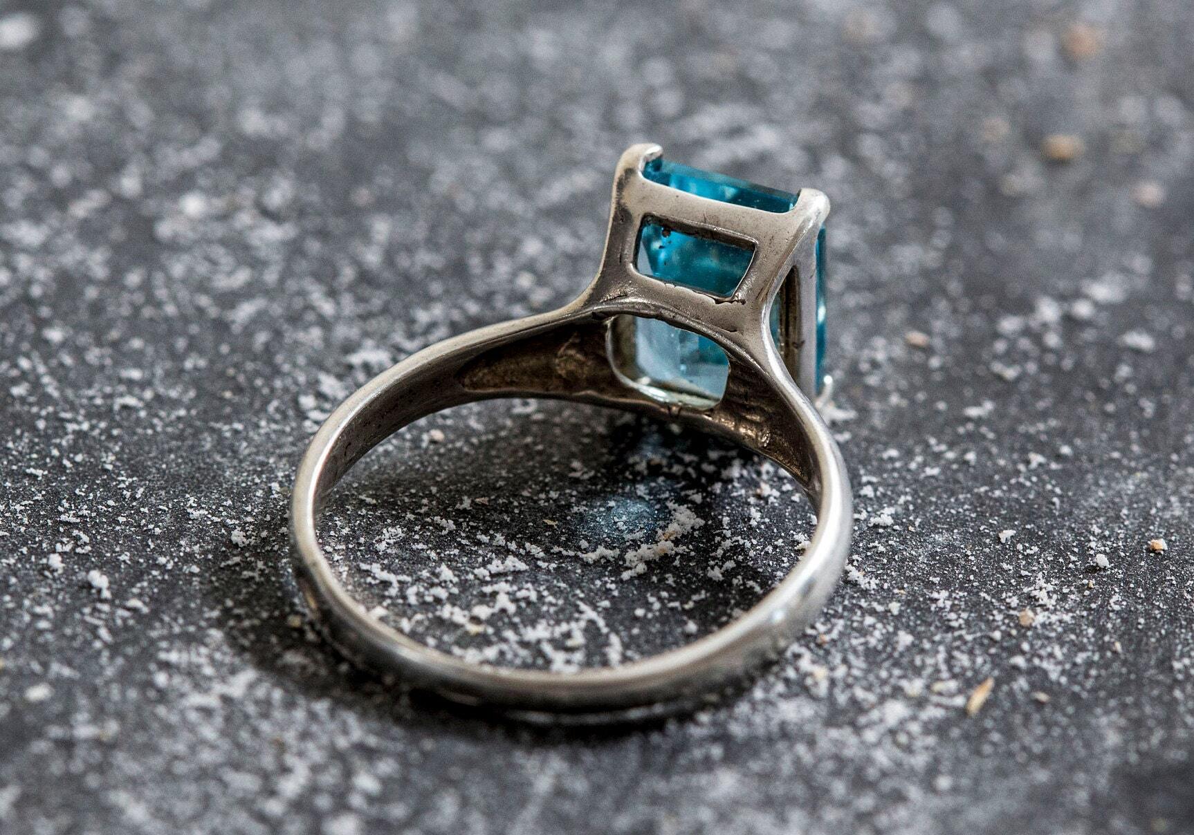Square Ring, Blue Topaz Ring, Natural Blue Topaz, Vintage Rings, December Birthstone, Blue Ring, December Ring, Solid Silver Ring, Topaz