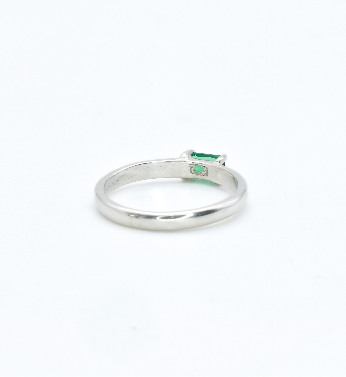 Baguette Emerald Ring, Dainty Emerald Band, May Birthstone Ring back view